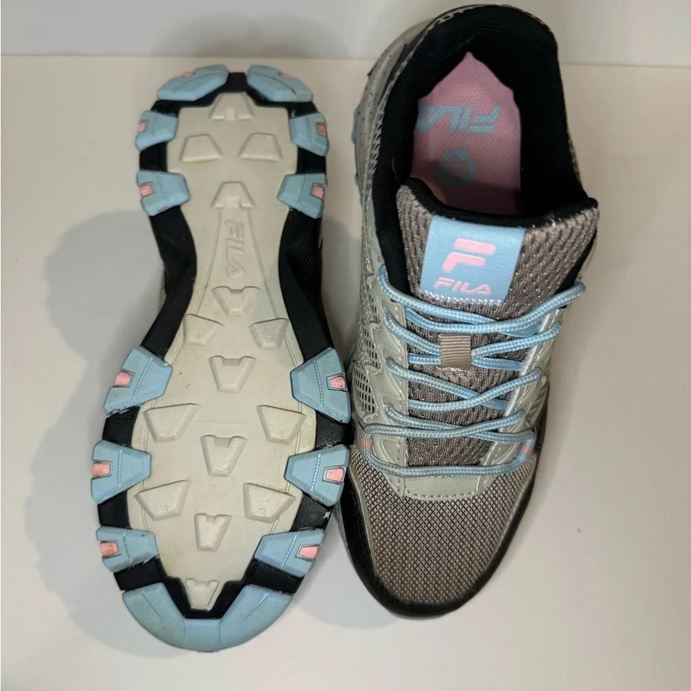 Fila Quadrix Women’s 6 Chunky Trail Sneakers Grey Blue Pink